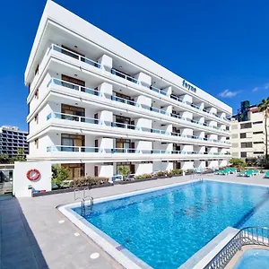 Apart-hotel Fayna **