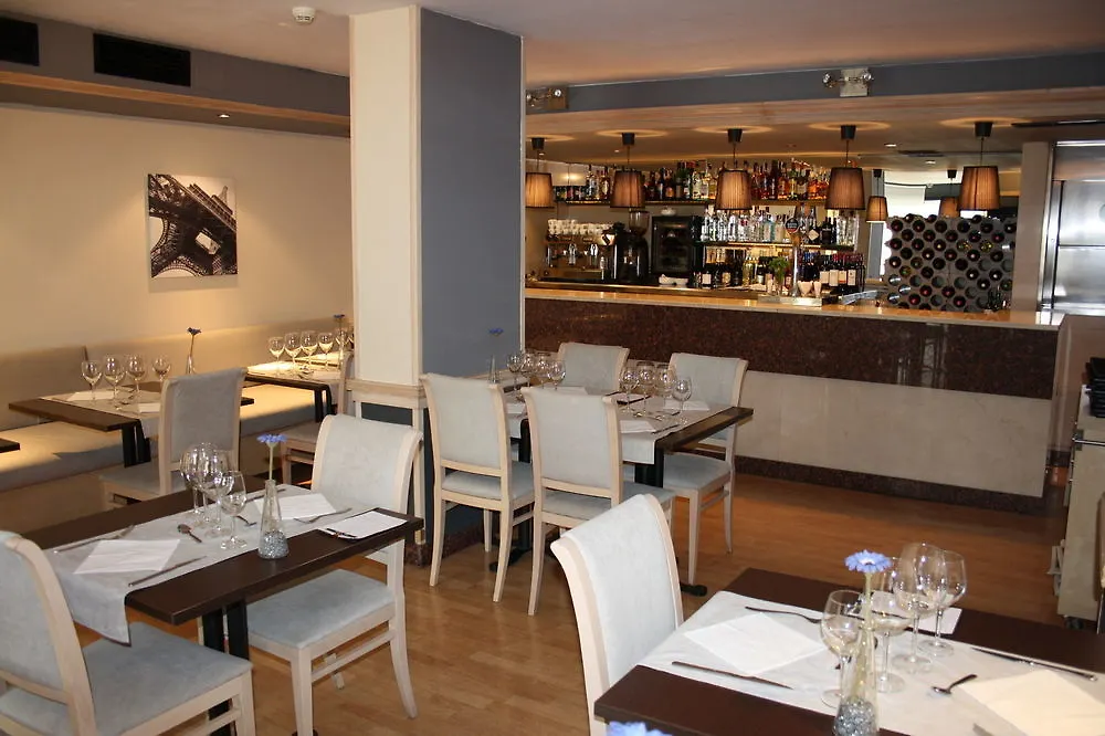 ** Hotel Sunotel Junior Barcelona Espanha